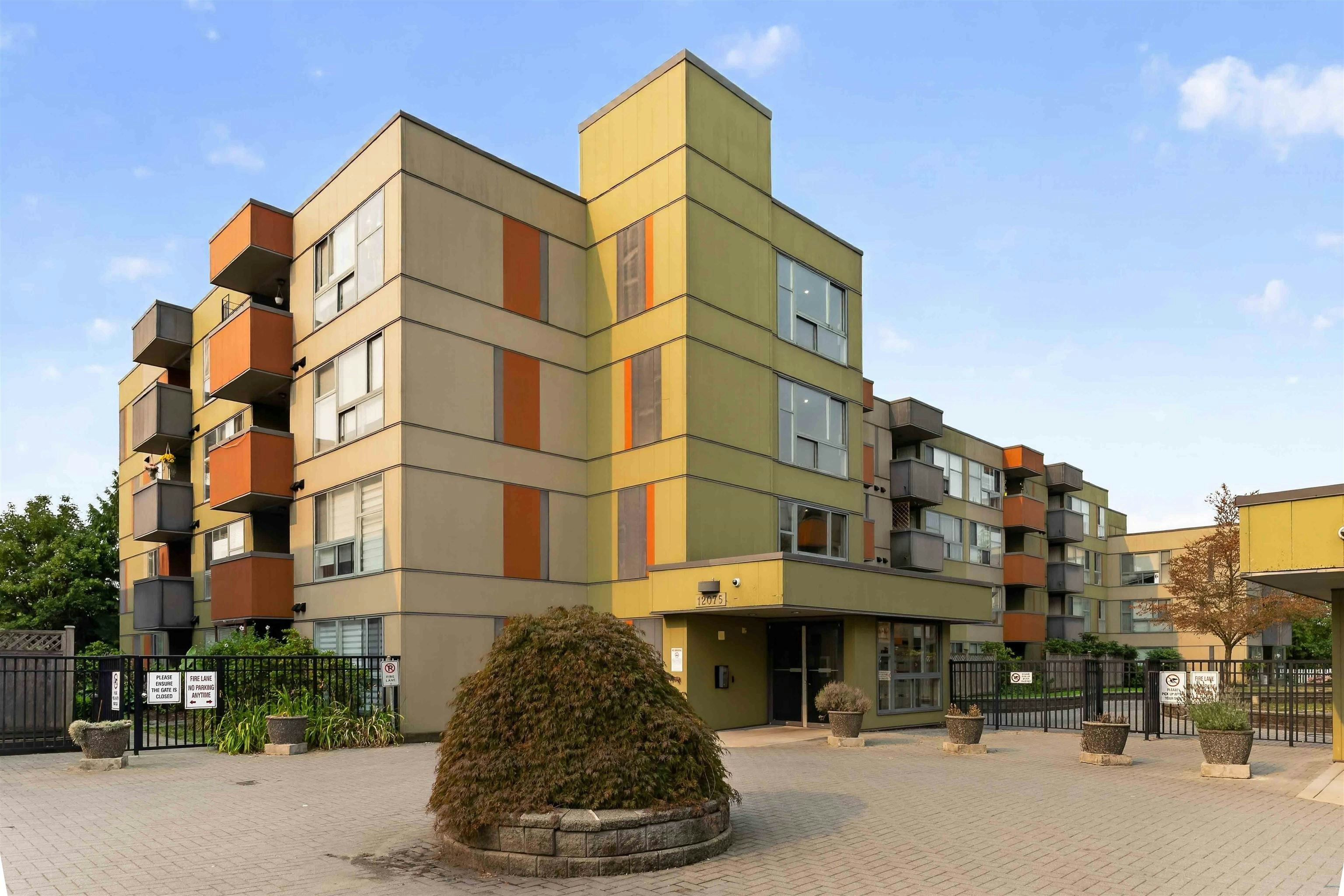 403-12075 228 Street, Maple Ridge, BC, V2X 6M2 - 2