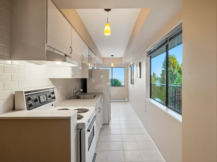1439 Sandhurst Place, West Vancouver, BC, V7X 2P4 - 32