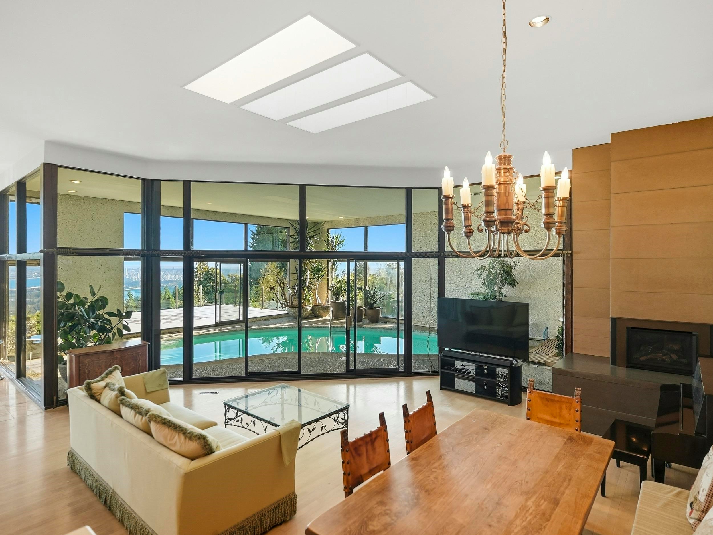 1439 Sandhurst Place, West Vancouver, BC, V7X 2P4 - 9