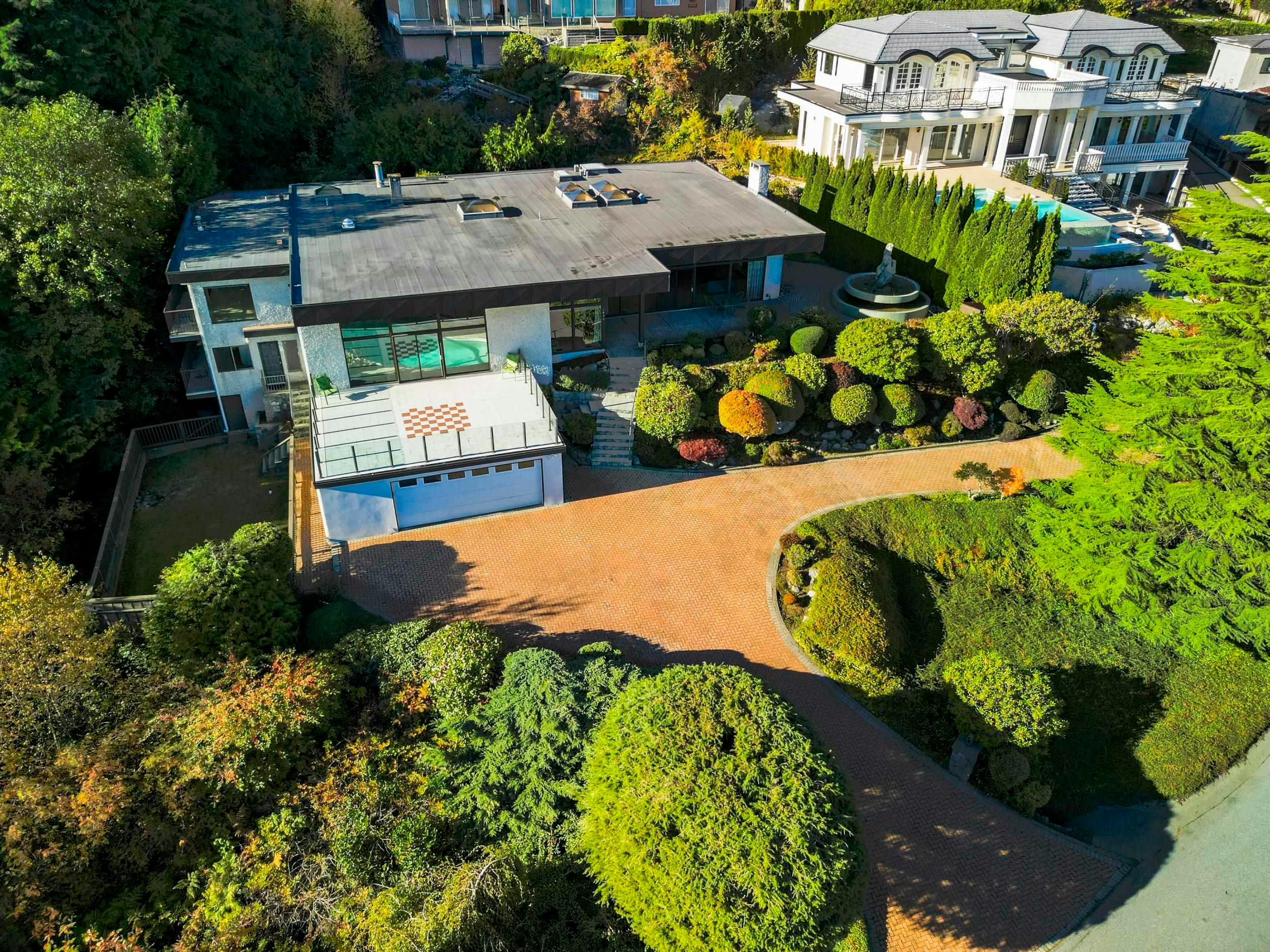 1439 Sandhurst Place, West Vancouver, BC, V7X 2P4 - 35