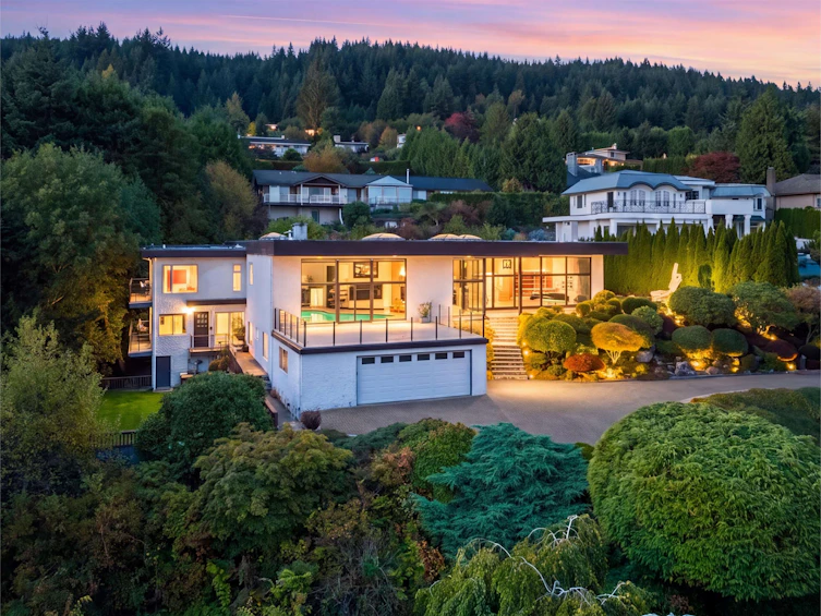 1439 Sandhurst Place, West Vancouver, BC, V7X 2P4 - 2