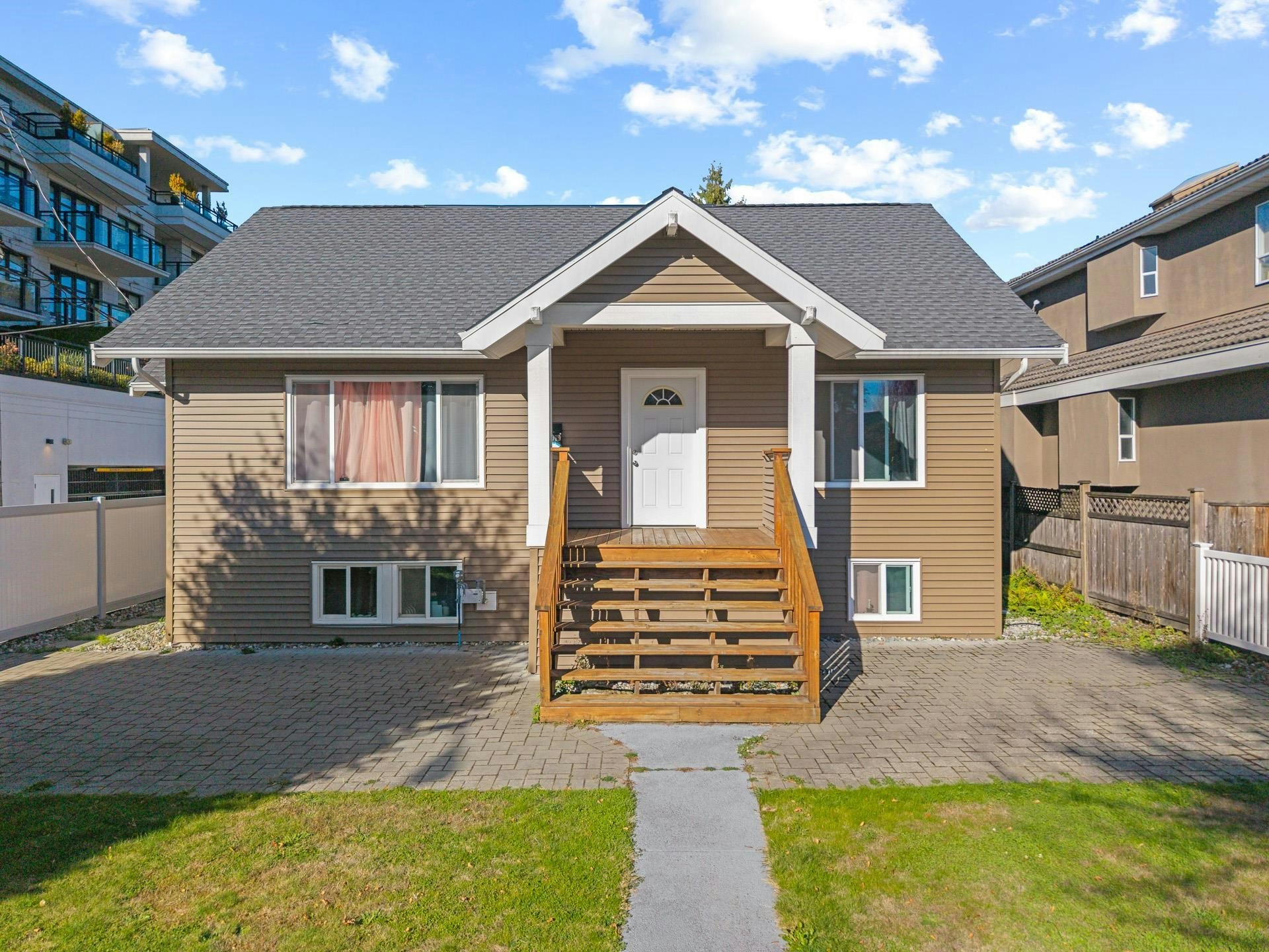 2079 W 46th Avenue, Vancouver, BC, V6M 2K8