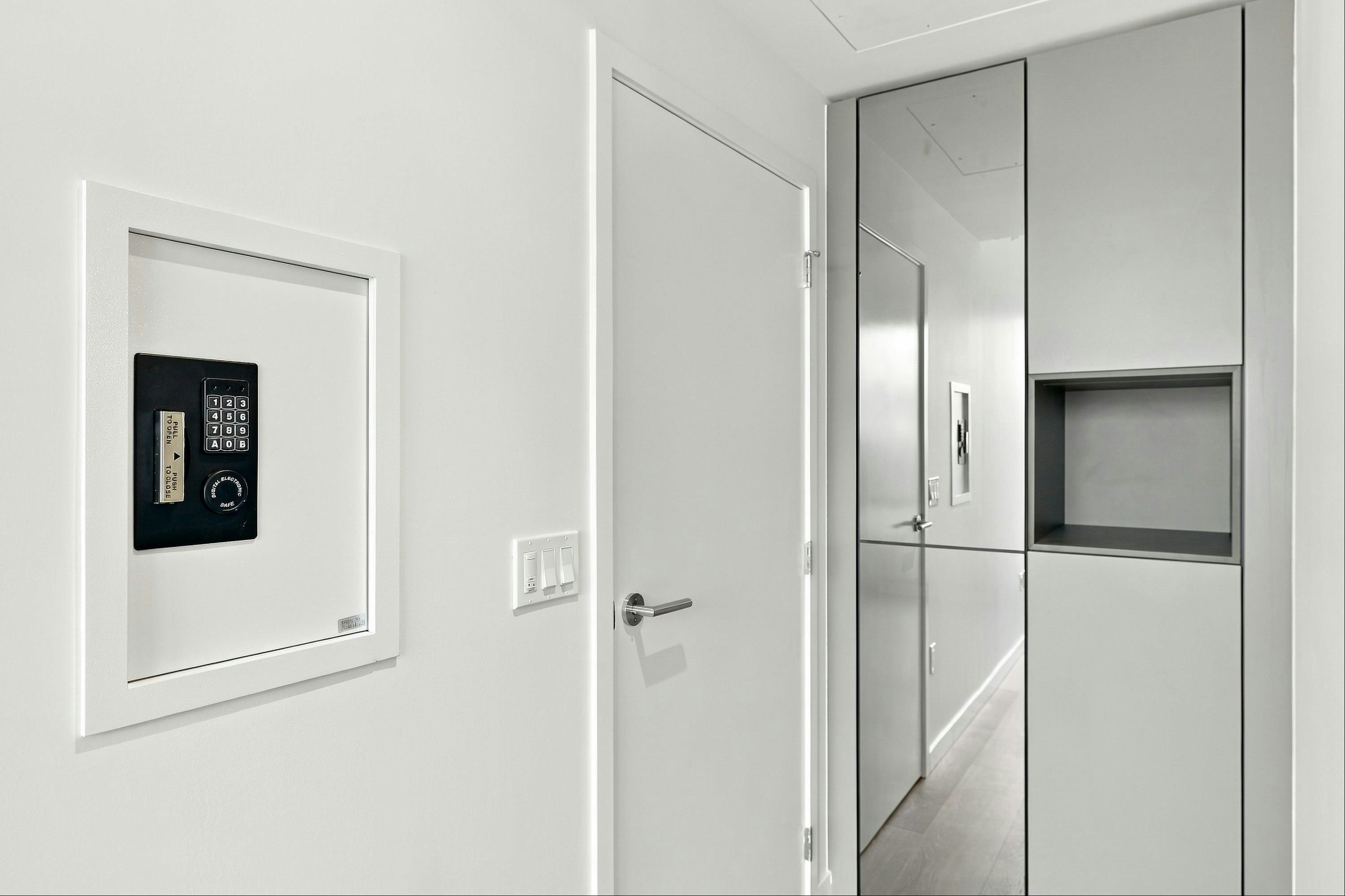 3303-1277 Hornby Street, Vancouver, BC, V6Z 1W2 - 17