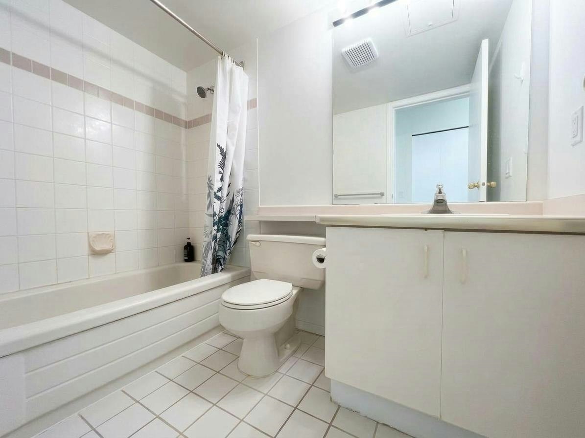 203-3720 W 8th Avenue, Vancouver, BC, V6R 1Z3 - 12