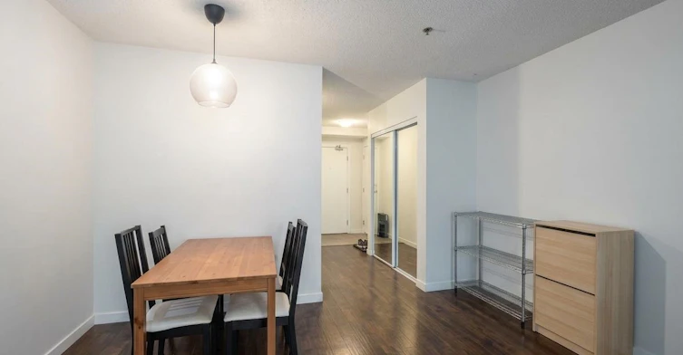 203-3720 W 8th Avenue, Vancouver, BC, V6R 1Z3 - 4