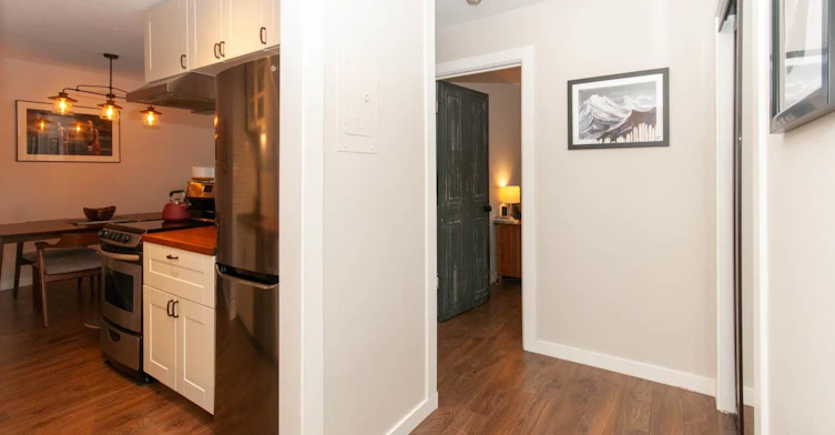 210-120 E 4th, North Vancouver, BC, V7L 1H6 - 5