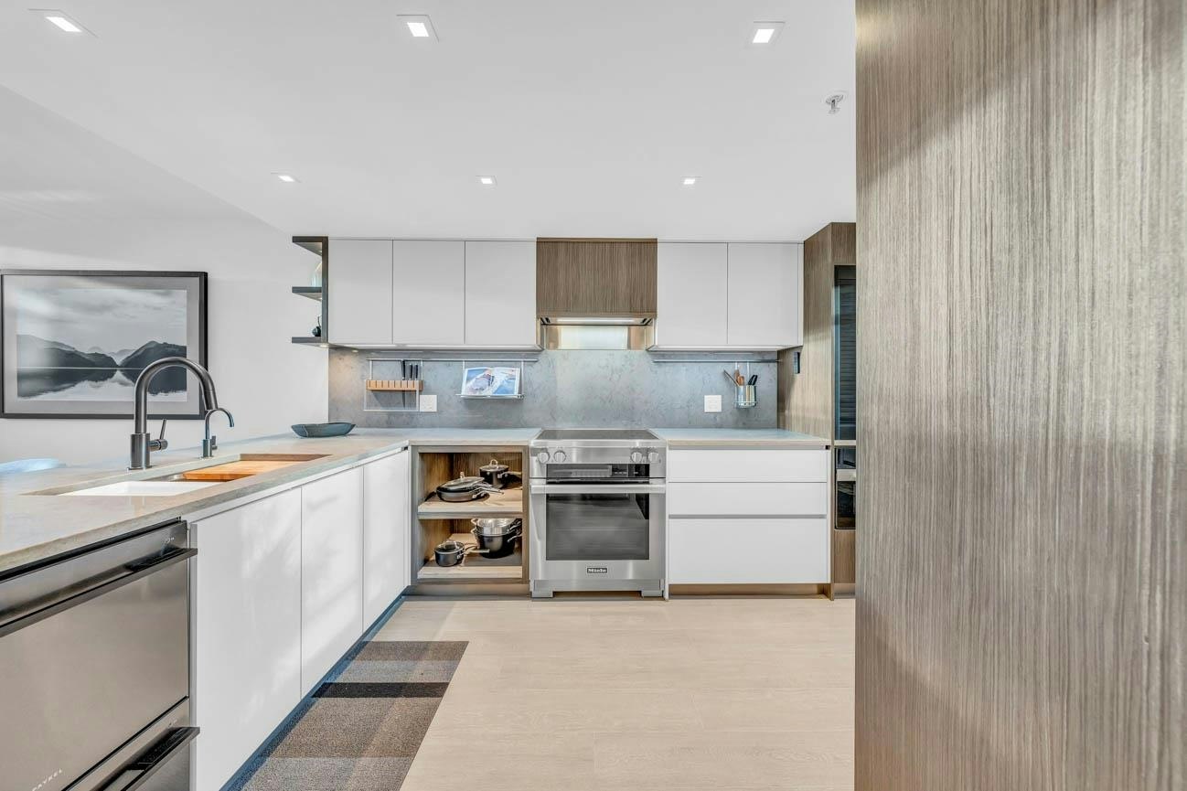 PH5-1688 Robson Street, Vancouver, BC, V6G 1C7 - 9