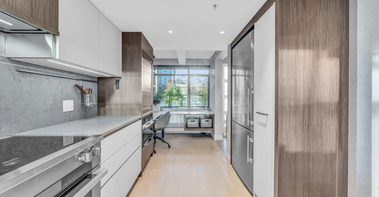 PH5-1688 Robson Street, Vancouver, BC, V6G 1C7 - 10