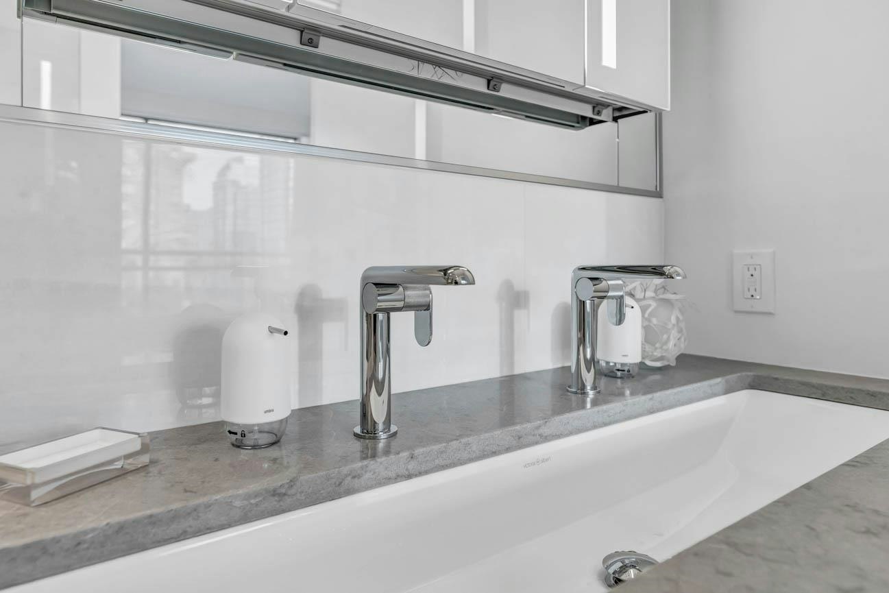 PH5-1688 Robson Street, Vancouver, BC, V6G 1C7 - 18