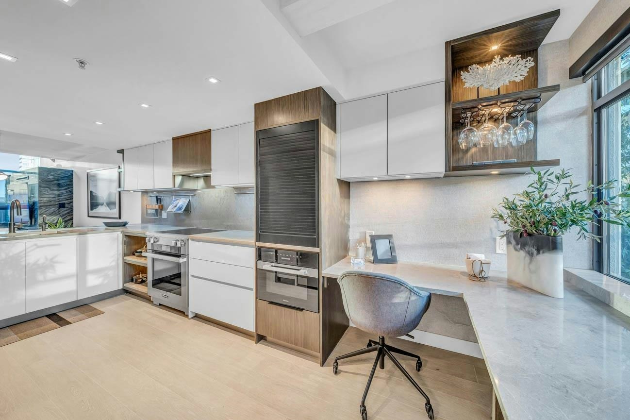 PH5-1688 Robson Street, Vancouver, BC, V6G 1C7 - 11
