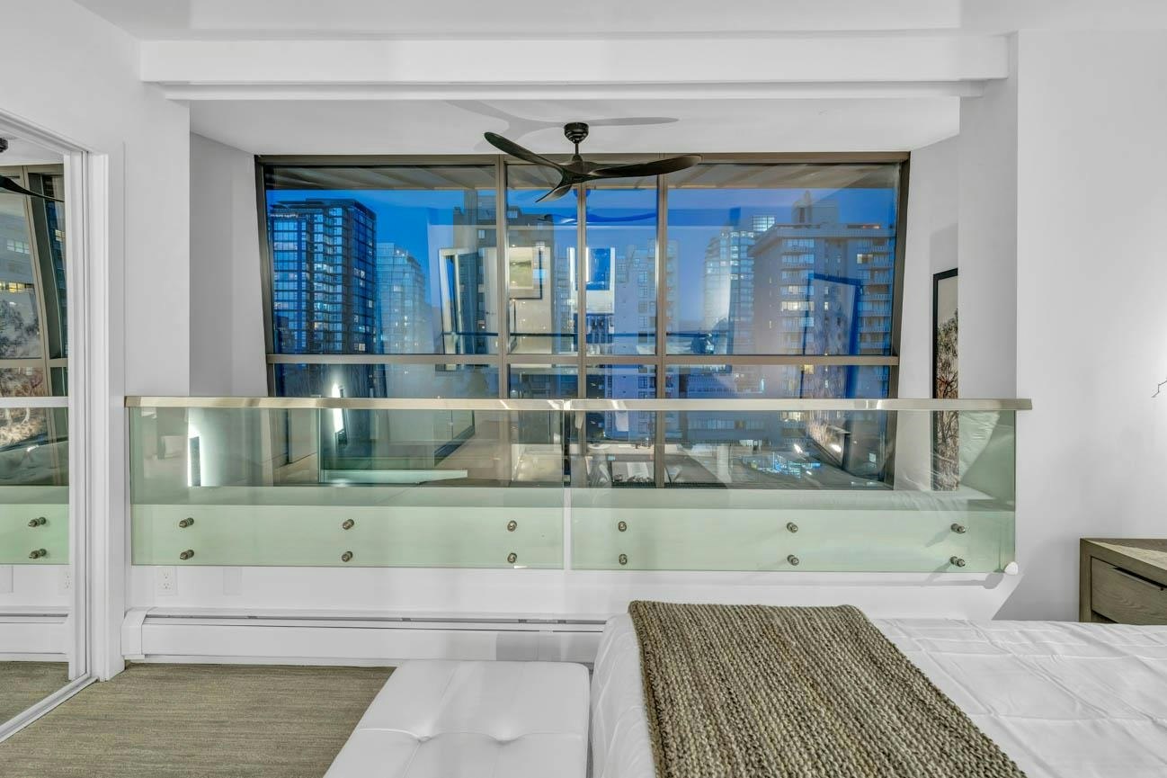 PH5-1688 Robson Street, Vancouver, BC, V6G 1C7 - 37