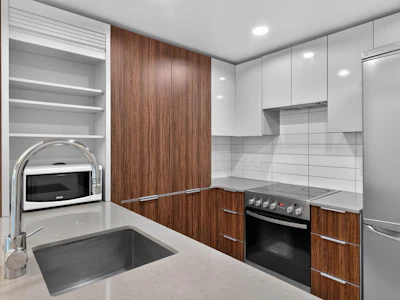 410-1088 Richards Street - 4