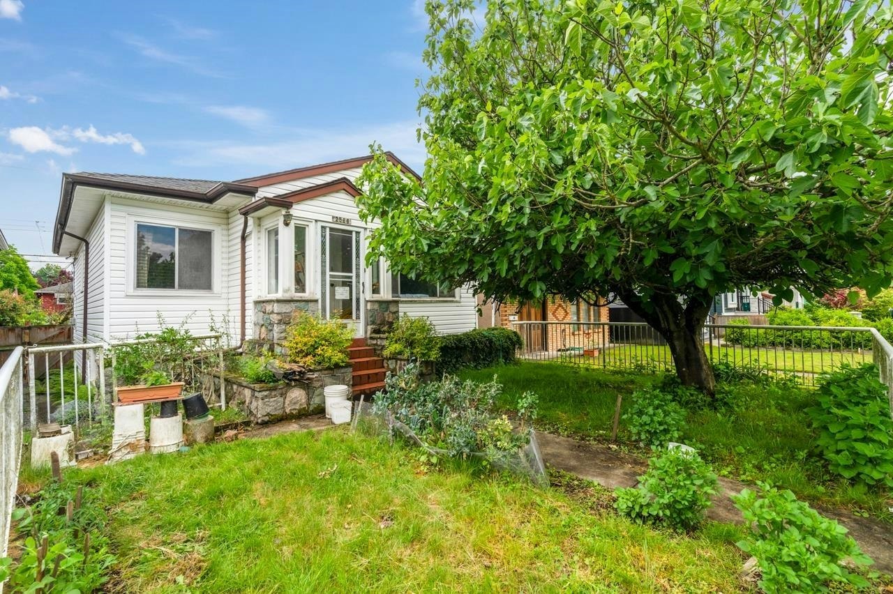 2566 Venables Street, Vancouver, BC, V5K 2R1