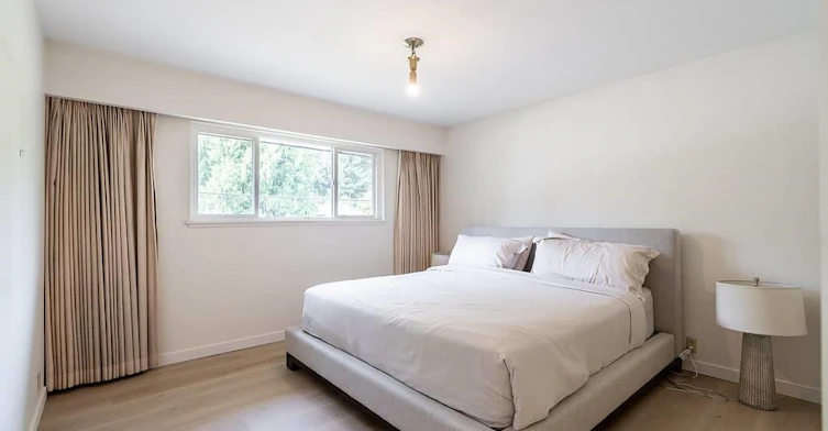 8140 Hunter Street, Burnaby, BC, V5A 2B9 - 11