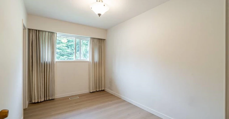 8140 Hunter Street, Burnaby, BC, V5A 2B9 - 16
