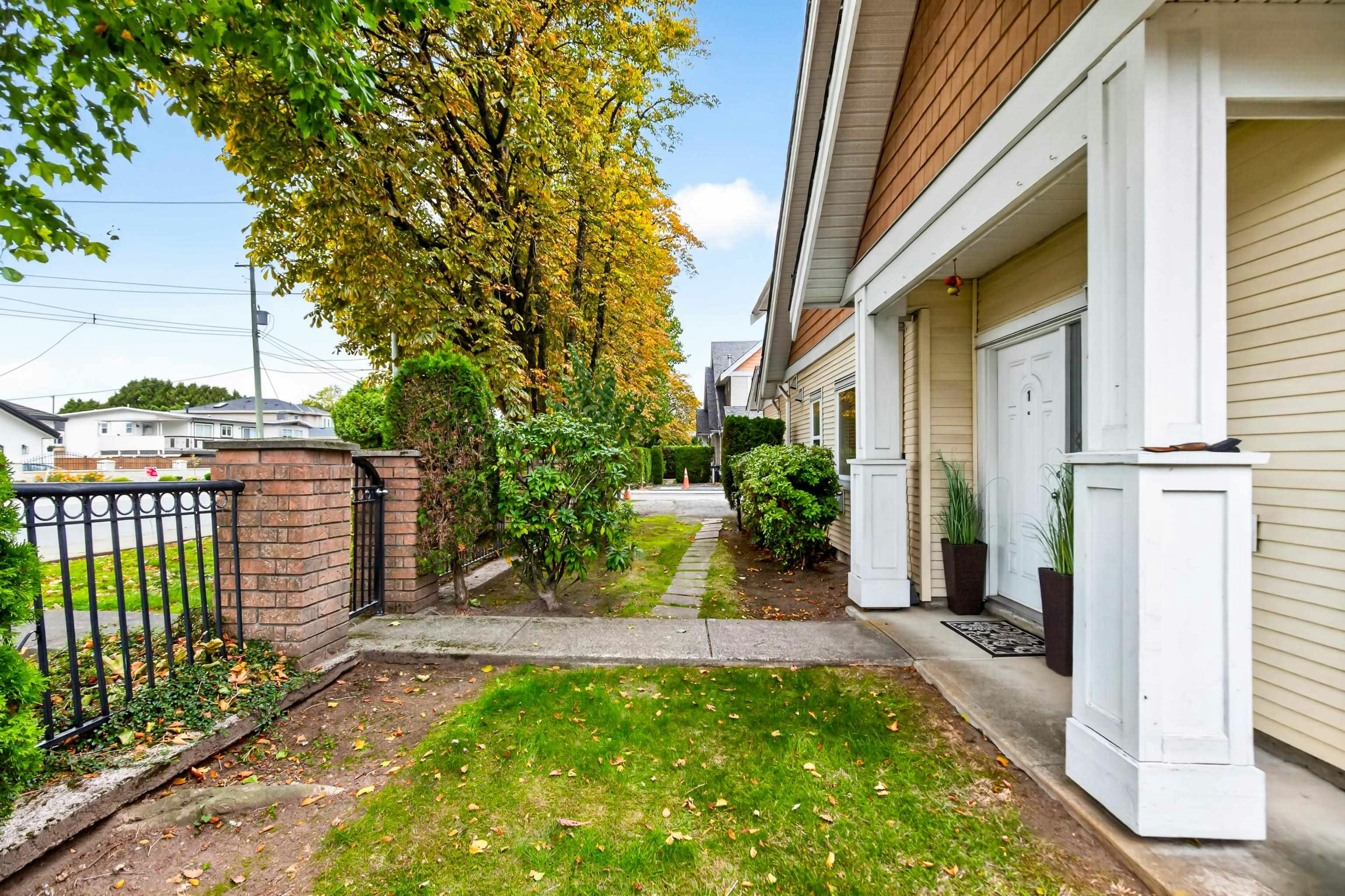 1-11331 Cambie Road - 4