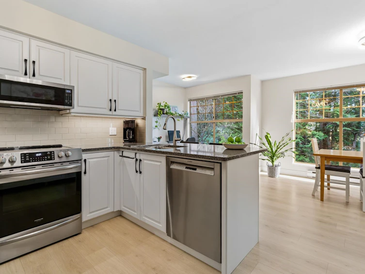 201-180 Ravine Drive, Port Moody, BC, V3H 4Z3 - 6