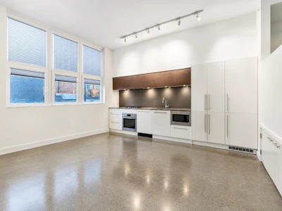 208-150 E Cordova Street - 3
