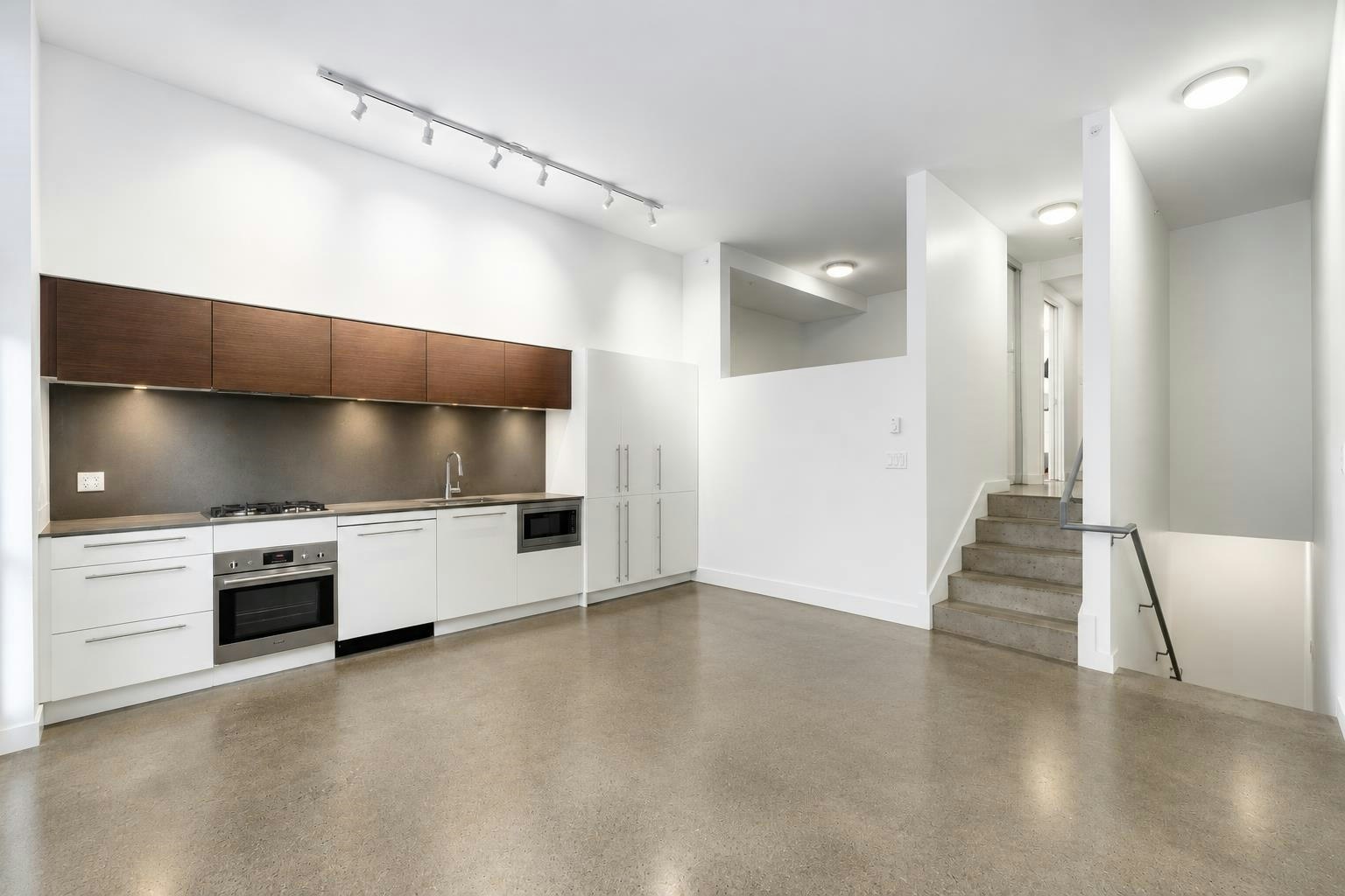 208-150 E Cordova Street - 2