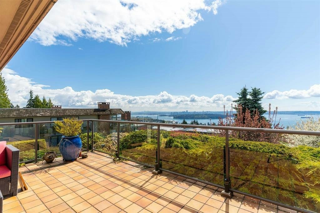 14-2246 Folkestone Way, West Vancouver, BC, V7S 2X7 - 2