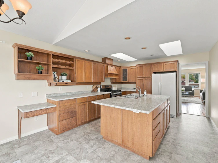 6375 187a Street, Surrey, BC, V3S 7W2 - 8