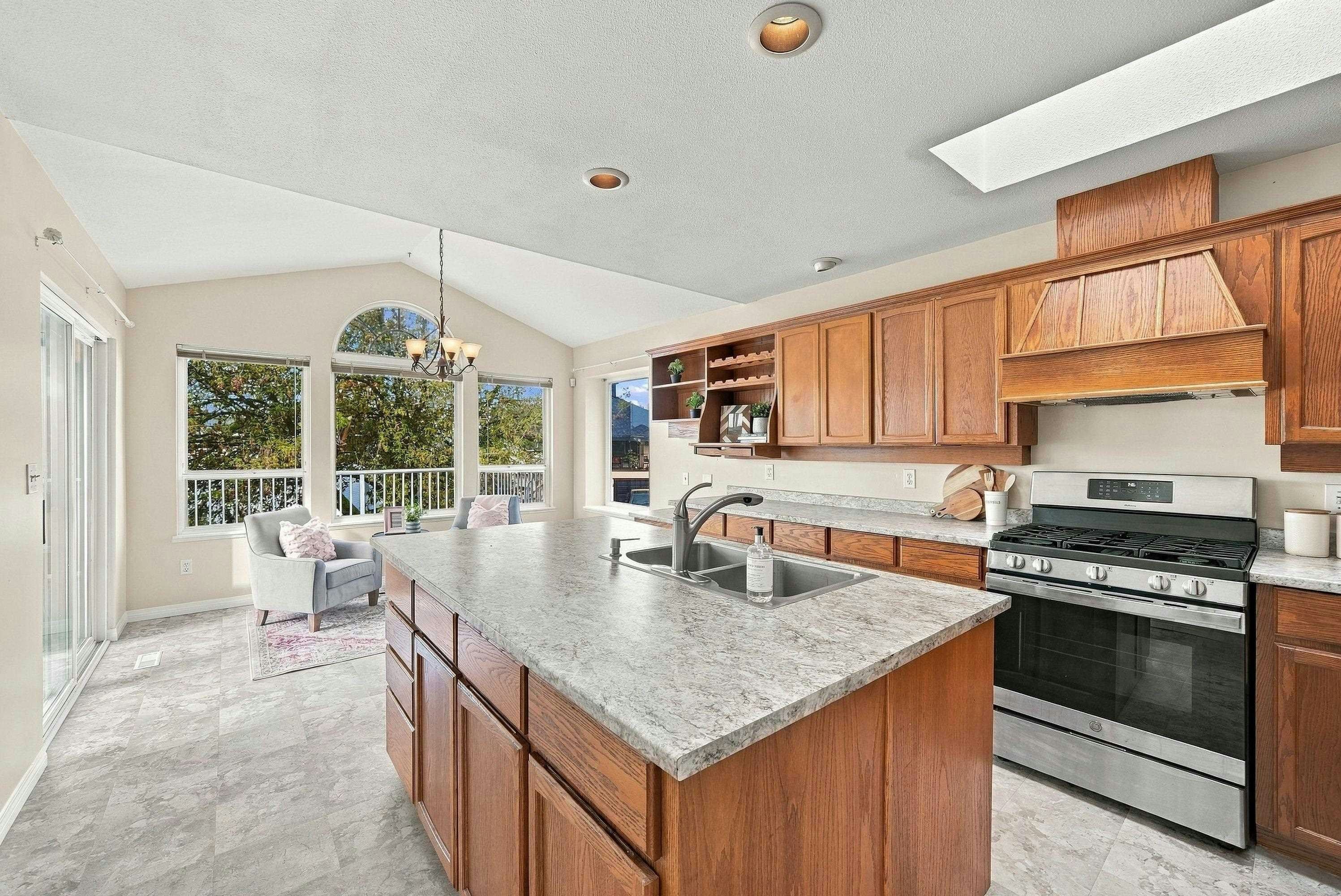 6375 187a Street - 5