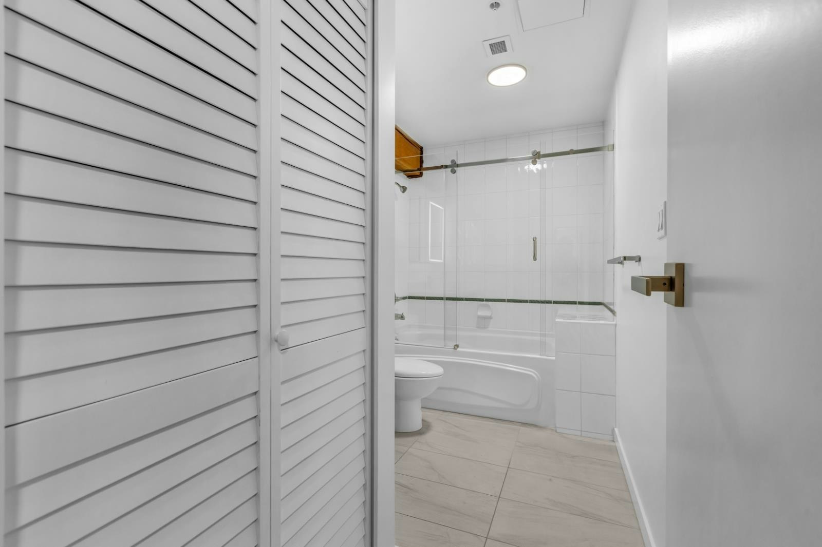 402-1178 Hamilton Street, Vancouver, BC, V6B 2S2 - 11