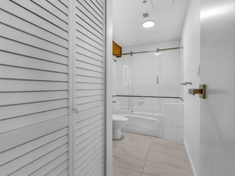 402-1178 Hamilton Street, Vancouver, BC, V6B 2S2 - 11