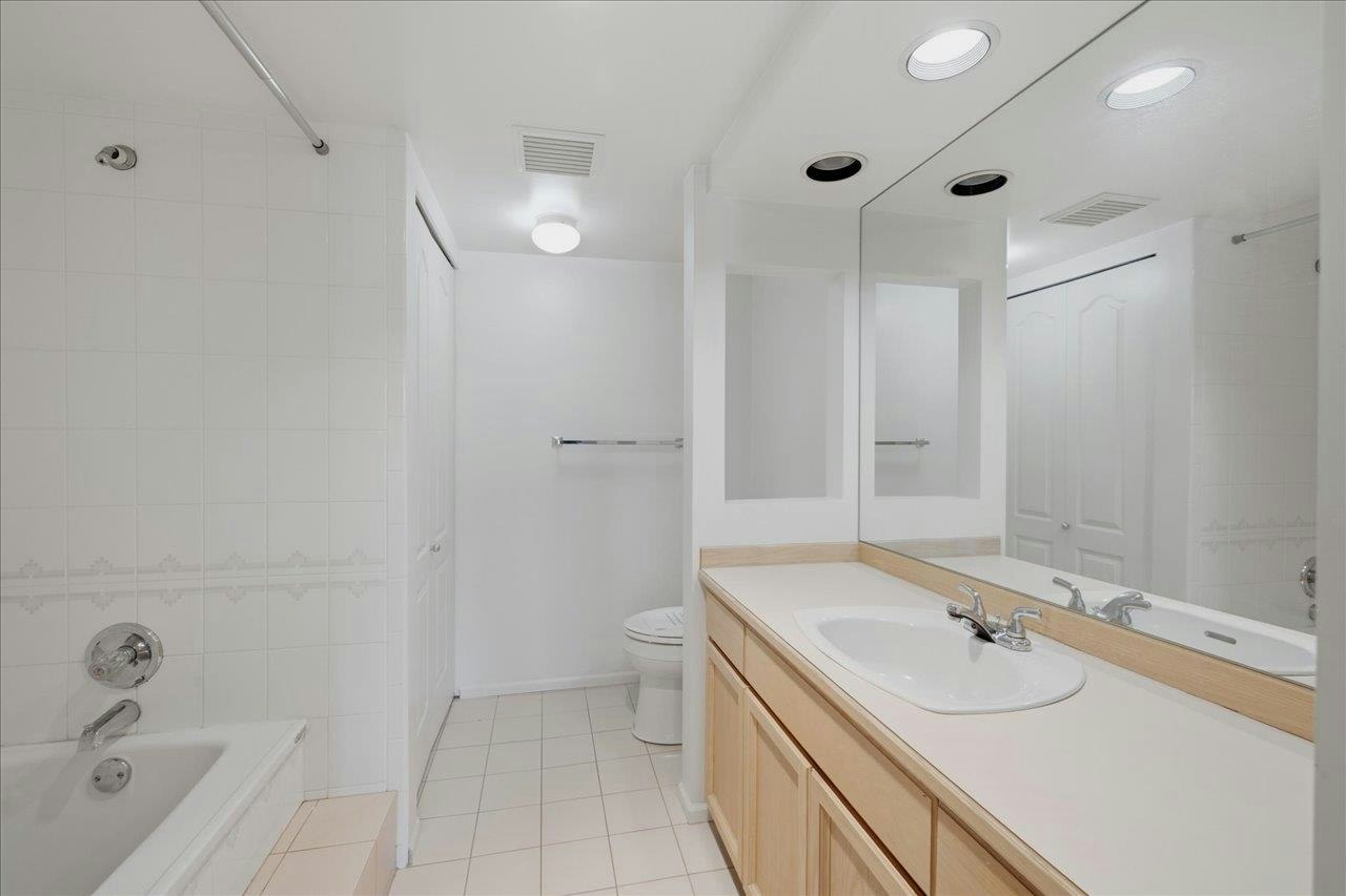 303-2250 SE Marine Drive, Vancouver, BC, V5P 2S2 - 22