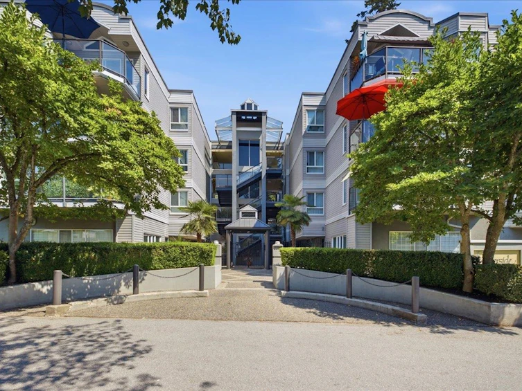 303-2250 SE Marine Drive, Vancouver, BC, V5P 2S2