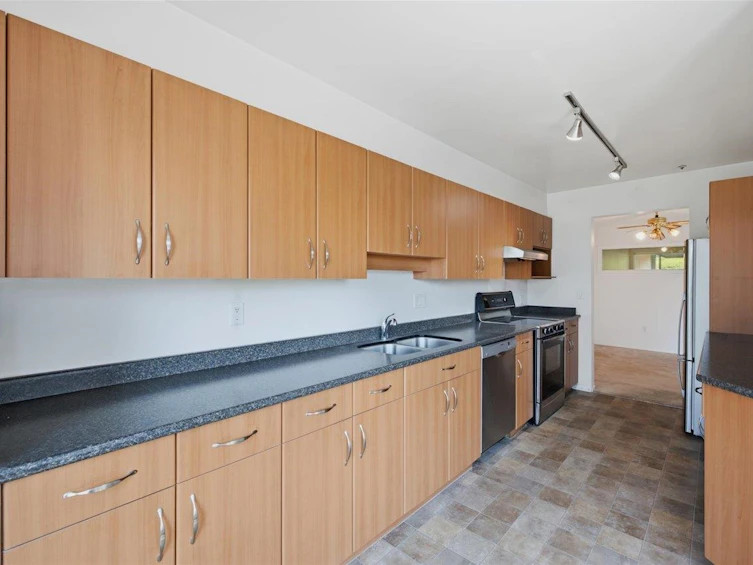 303-2250 SE Marine Drive, Vancouver, BC, V5P 2S2 - 13