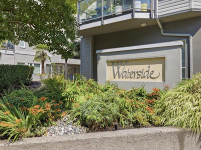 303-2250 SE Marine Drive - 3
