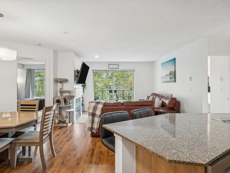 305-12020 207a Street, Maple Ridge, BC, V2X 8V2 - 7