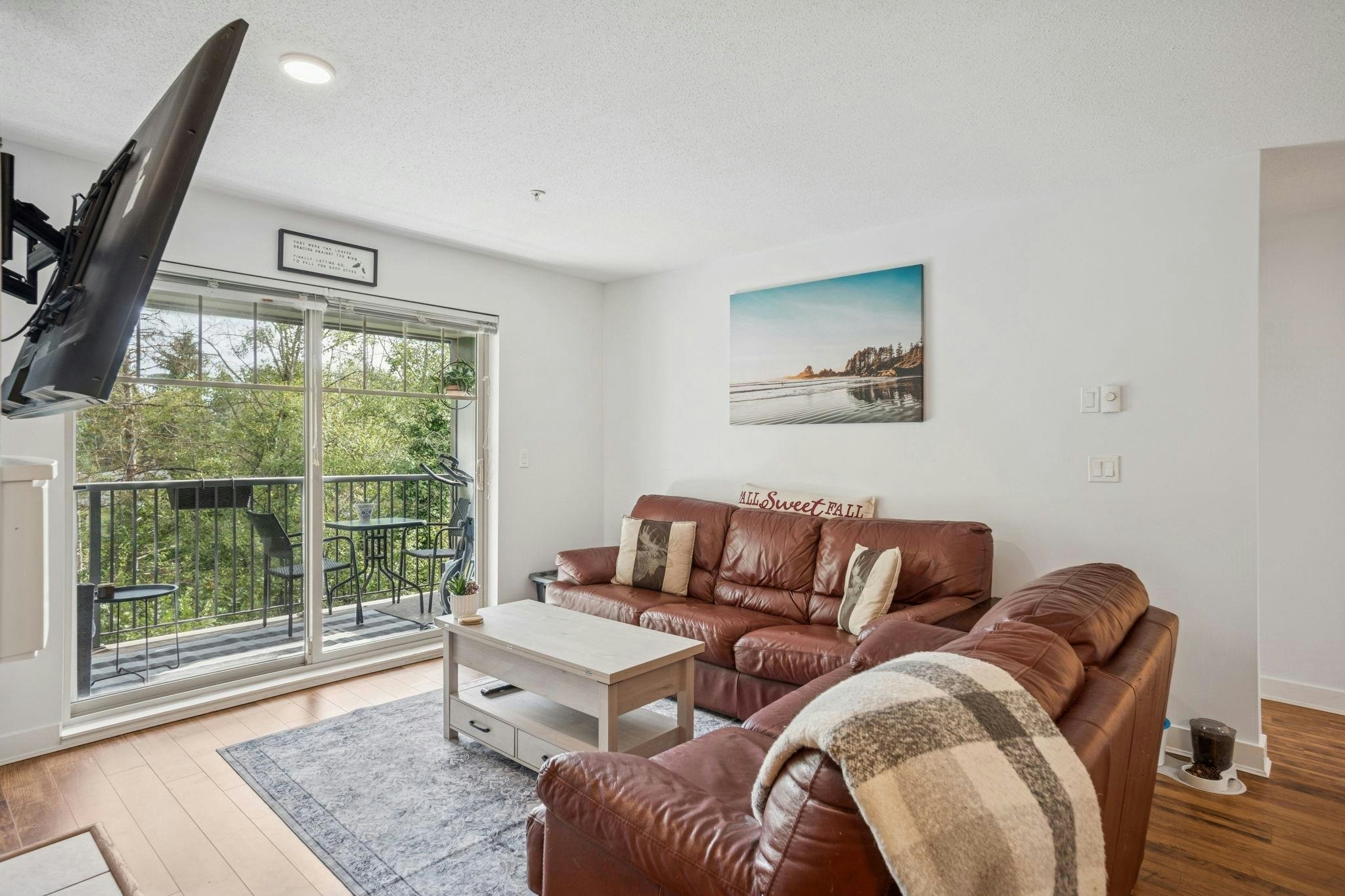 305-12020 207a Street - 4