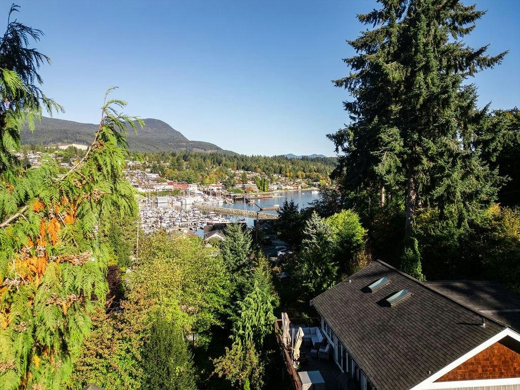 354 Headlands Road, Gibsons, BC, V0N 1V8 - 13
