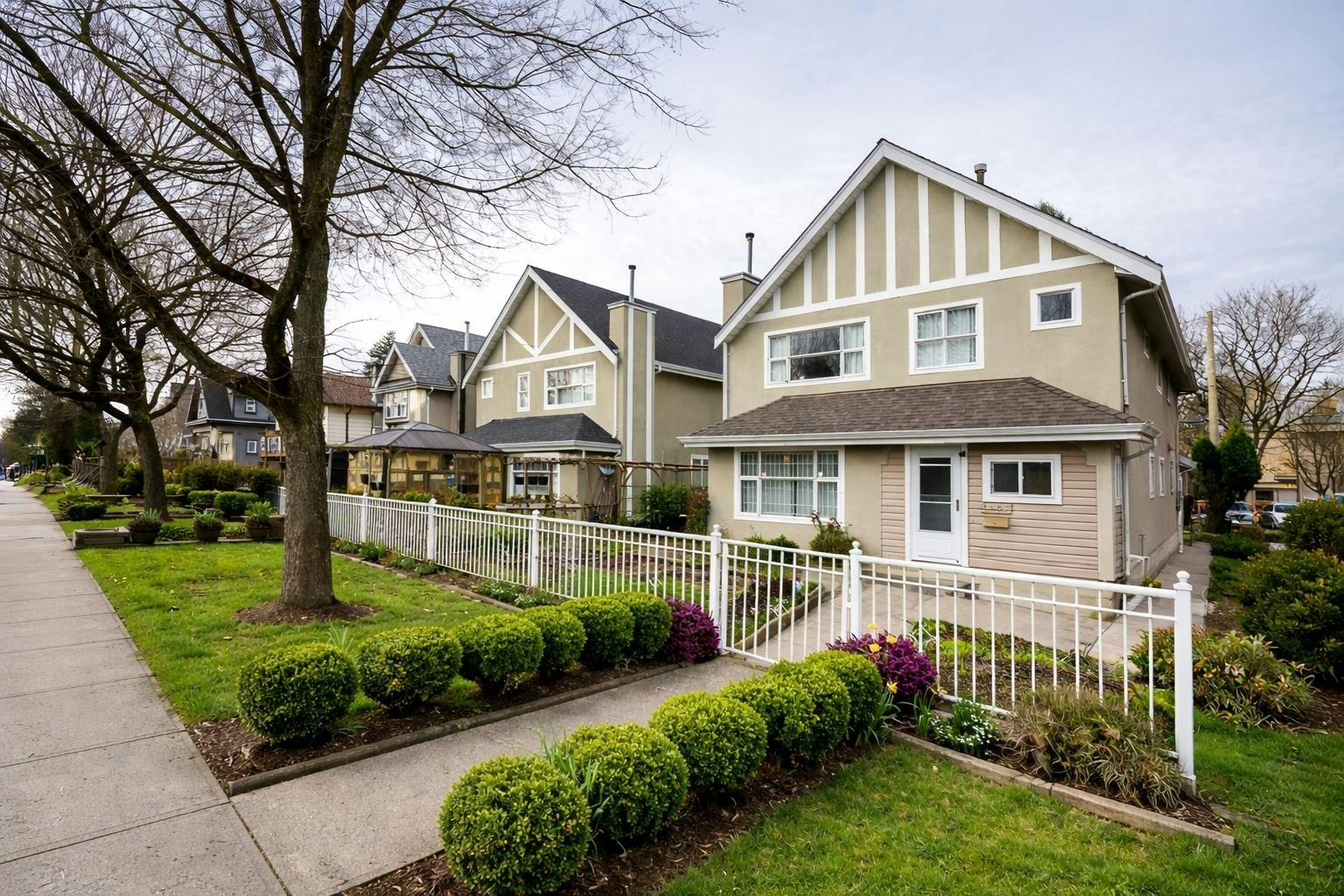 1407 E 12th Avenue - 2