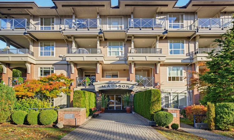202-15357 17a Avenue