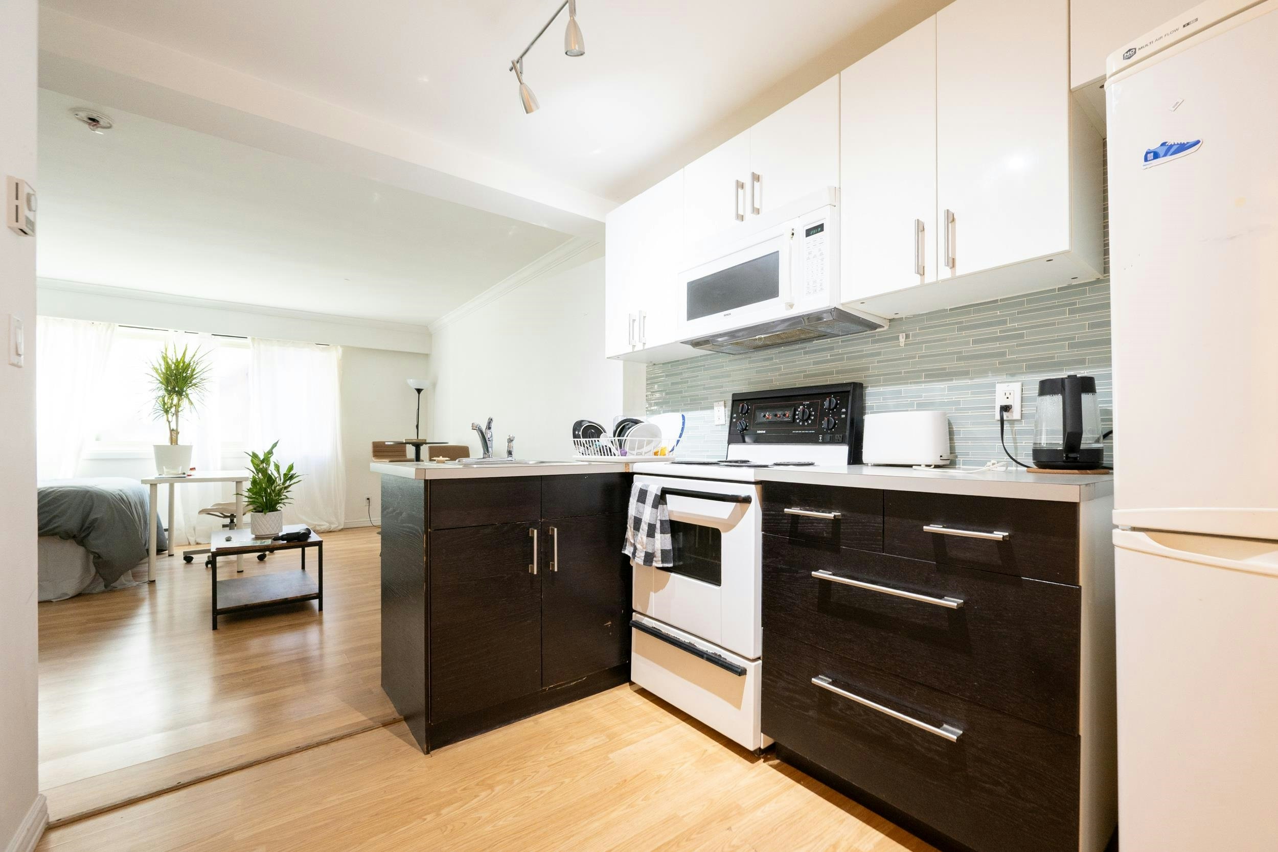 104-1940 Barclay Street, Vancouver, BC, V6G 1L3 - 8