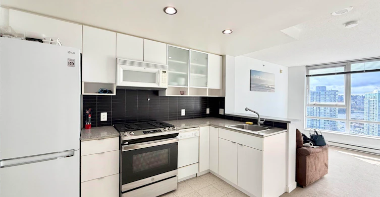 2501-939 Expo Boulevard, Vancouver, BC, V6Z 3G7