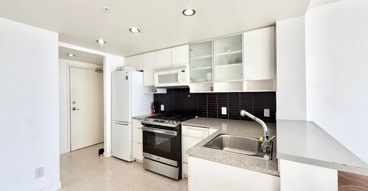 2501-939 Expo Boulevard, Vancouver, BC, V6Z 3G7 - 2