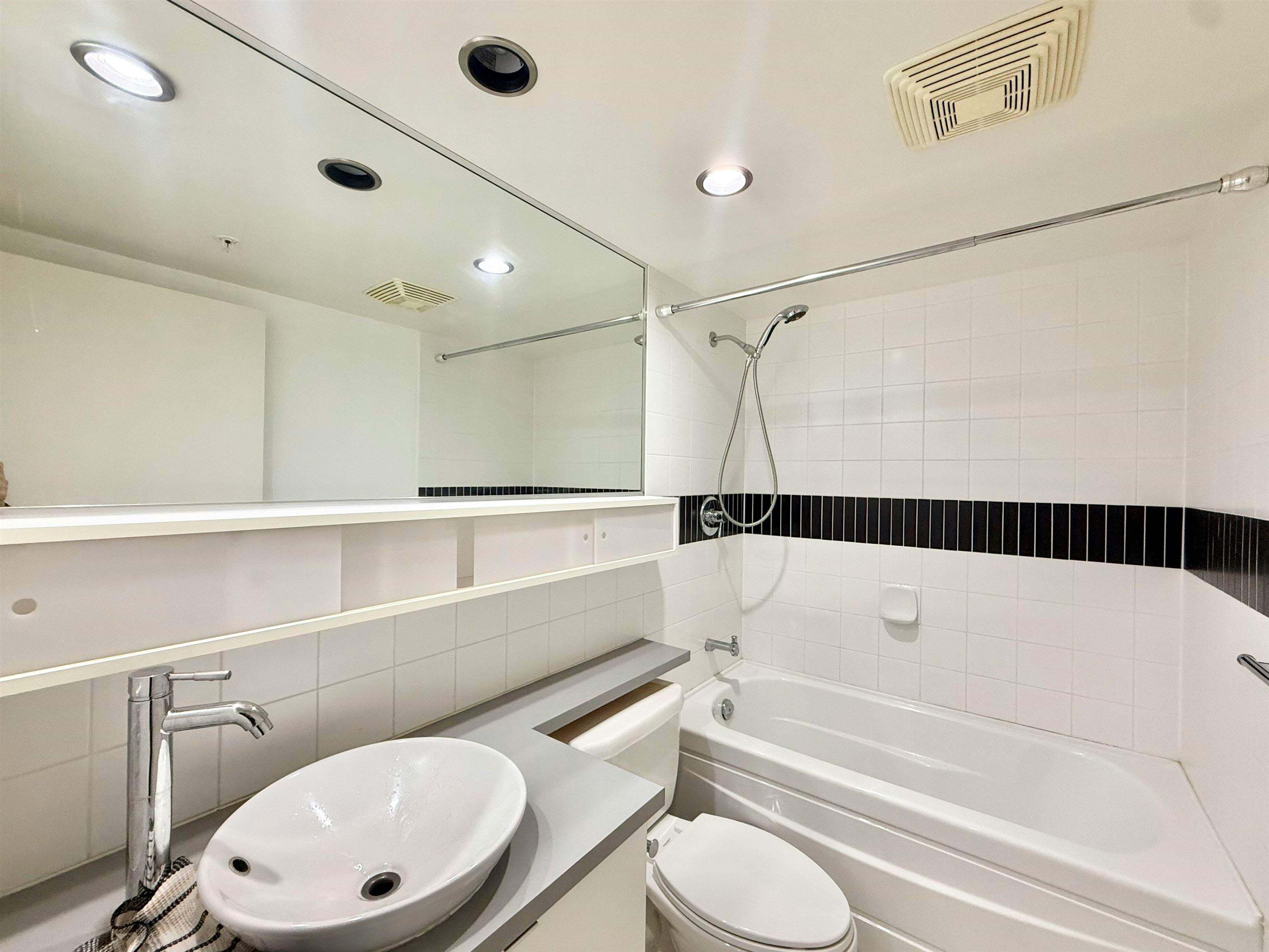 2501-939 Expo Boulevard, Vancouver, BC, V6Z 3G7 - 9