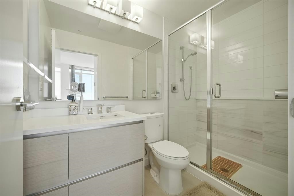 11xx-8850 University Crescent, Burnaby, BC, V5A 0C8 - 11