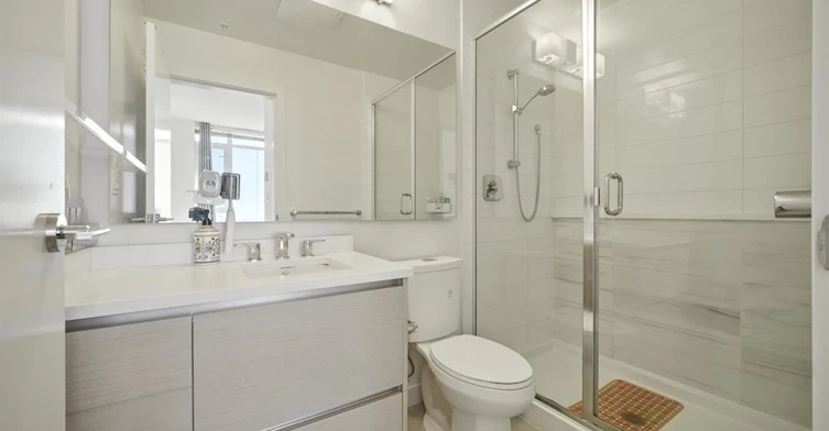 11xx-8850 University Crescent, Burnaby, BC, V5A 0C8 - 11
