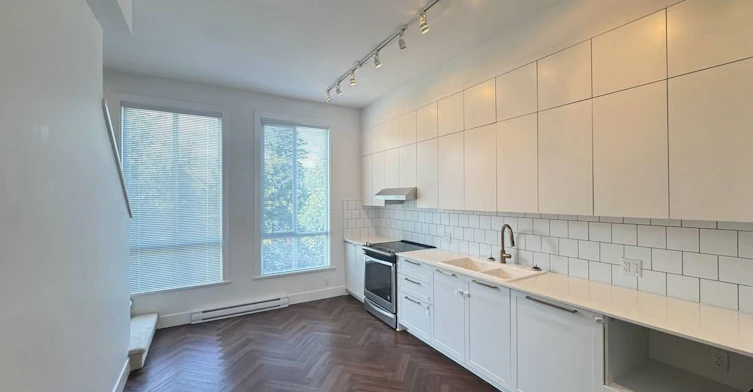 15828 27 Ave, Surrey, BC, V3Z 0X4 - 2