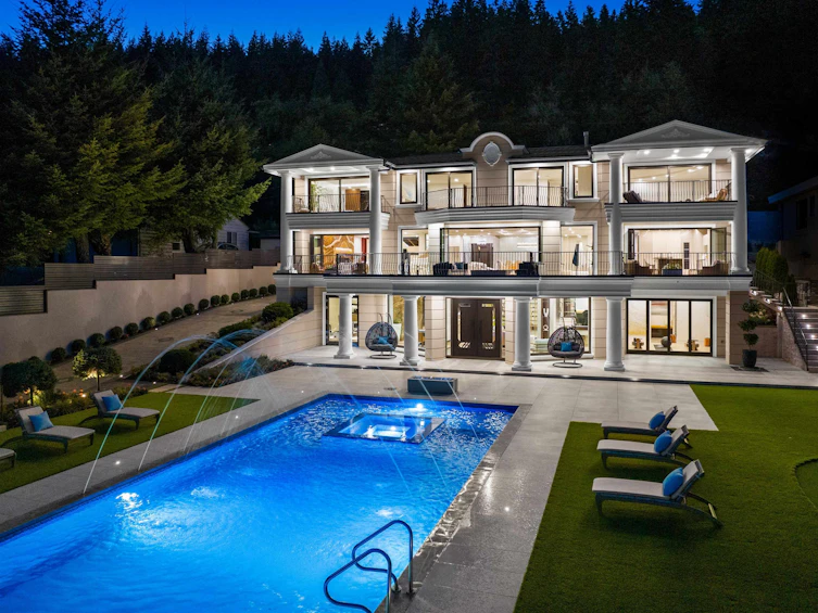 1123 Crestline Road, West Vancouver, BC, V7S 2E3
