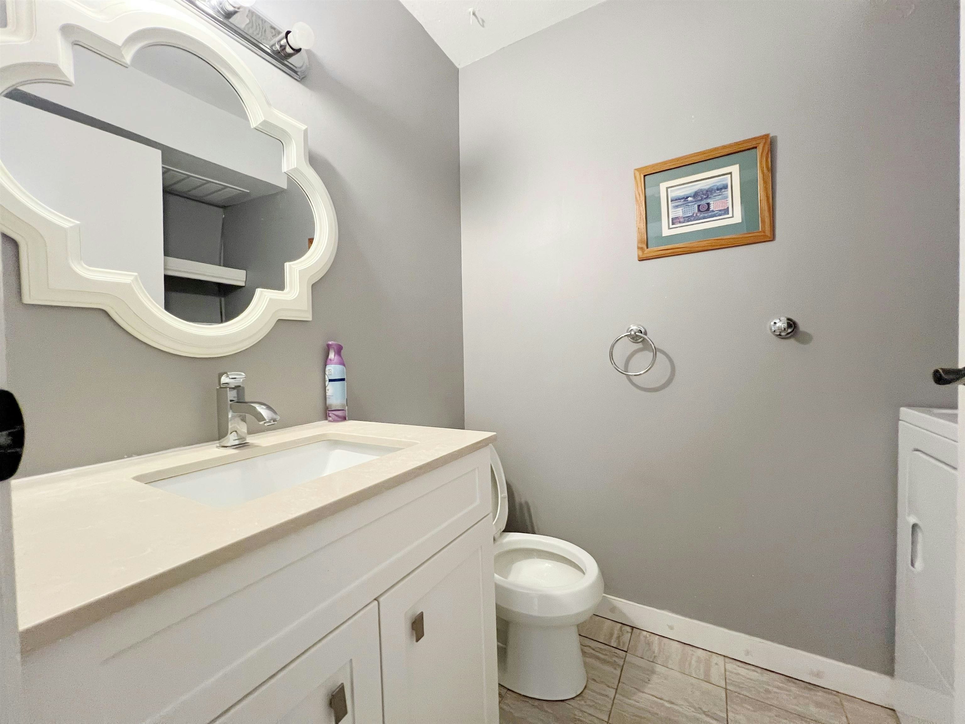17-1141 Eagleridge Drive, Coquitlam, BC, V3E 1K1 - 4