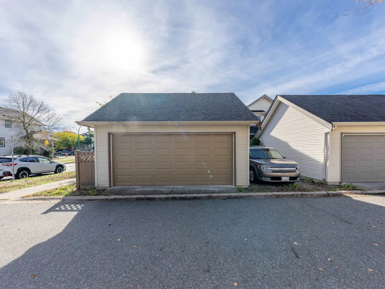 19099 68 Avenue, Surrey, BC, V4N 5P3 - 38