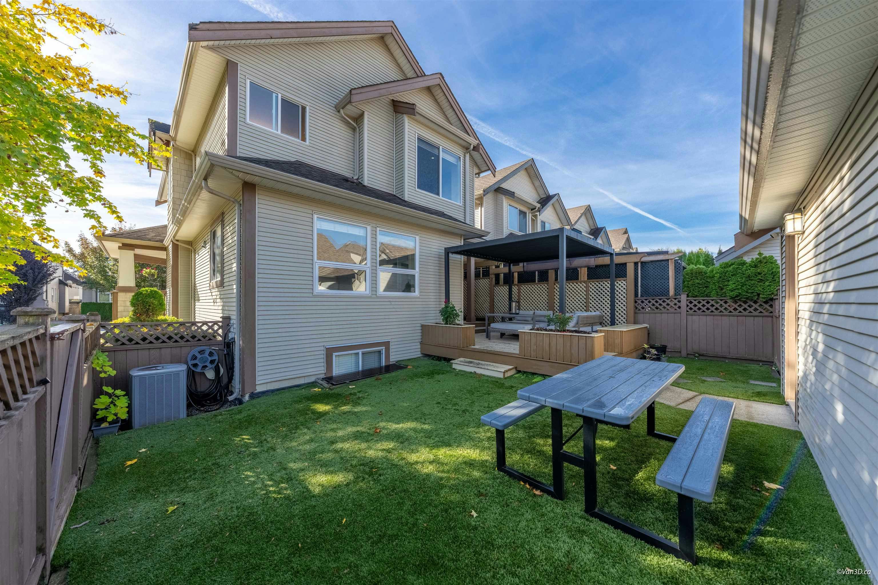 19099 68 Avenue, Surrey, BC, V4N 5P3 - 17