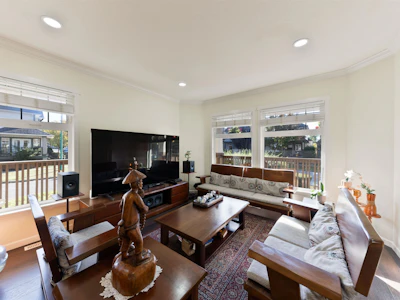 19099 68 Avenue - 4