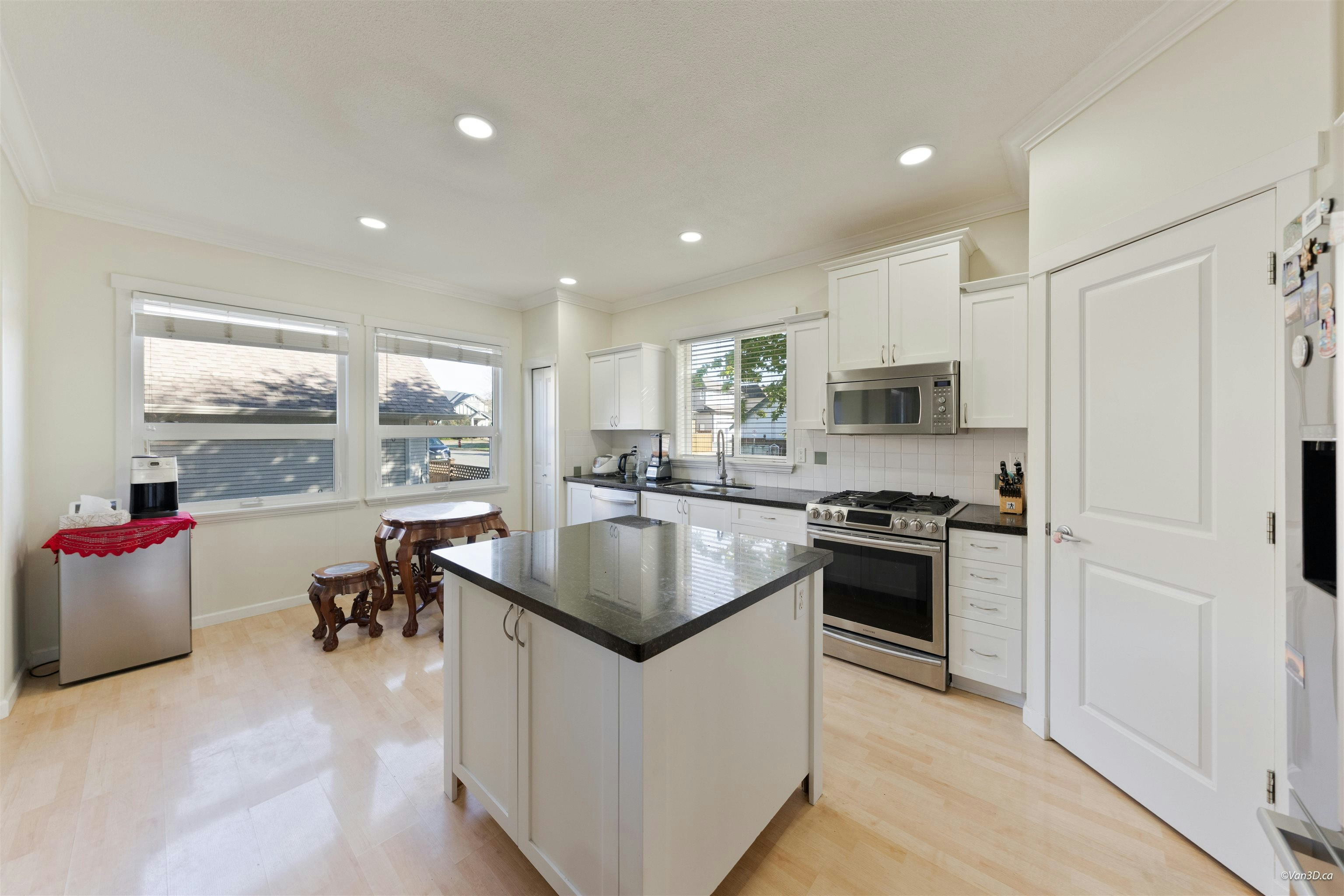 19099 68 Avenue, Surrey, BC, V4N 5P3 - 14